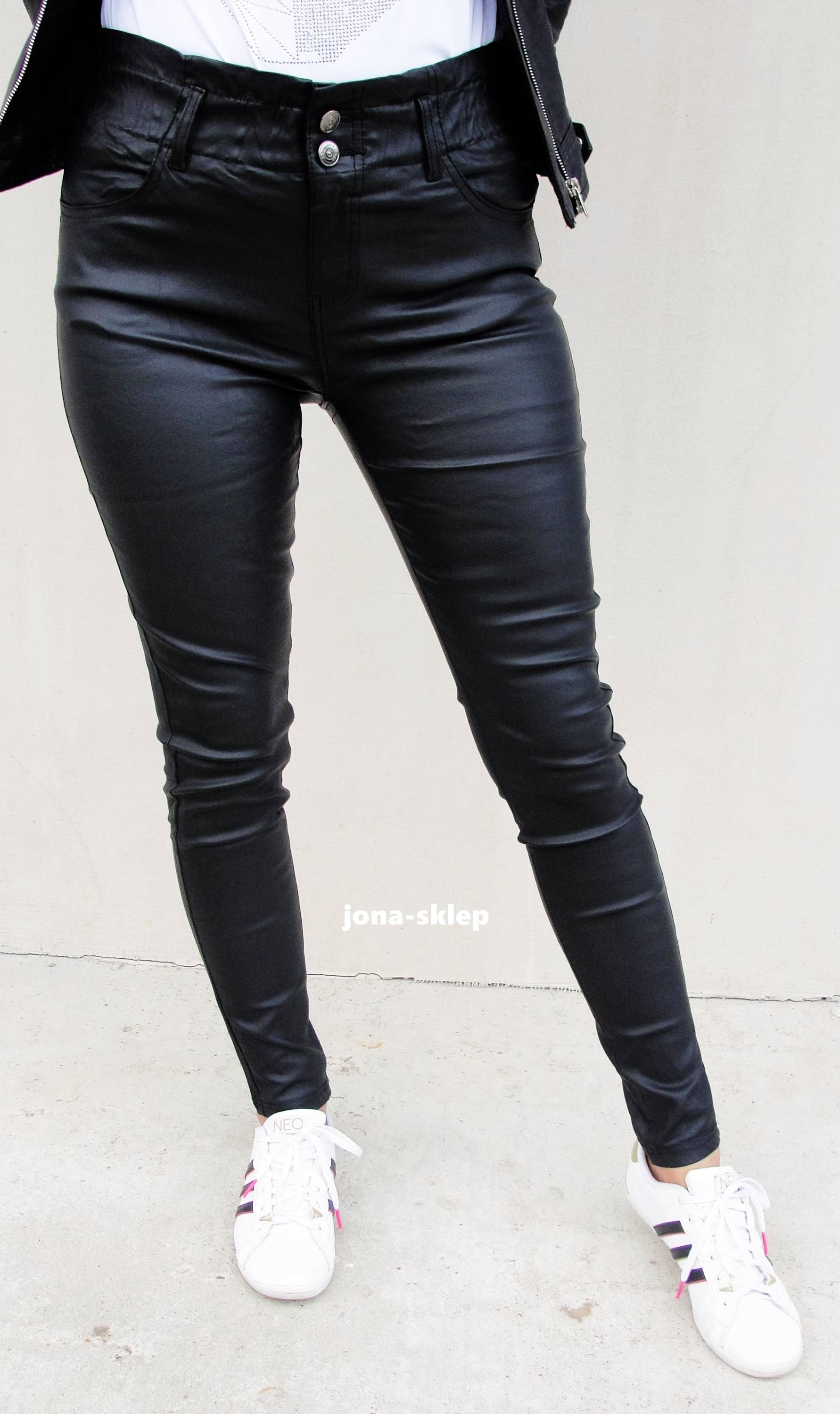 Black czarne spodnie woskowane FALBANKA W PASIE