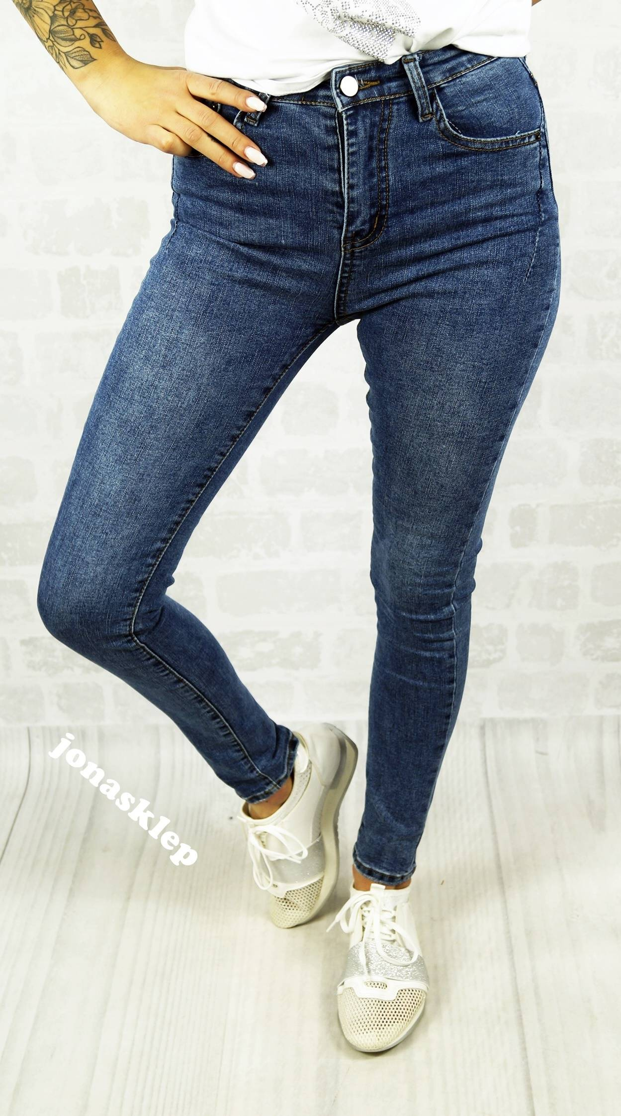 CLASSIC jeans z zaszewkami LADY 
