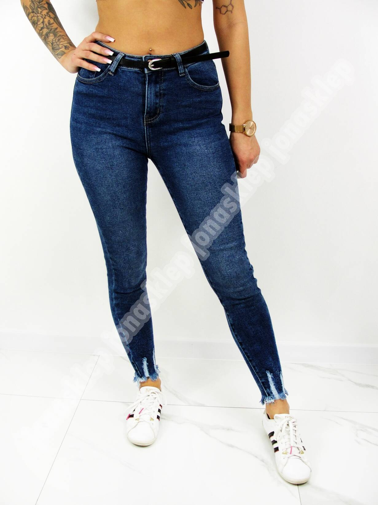 Classic jeans rurki MISS pazurki PUSH UP