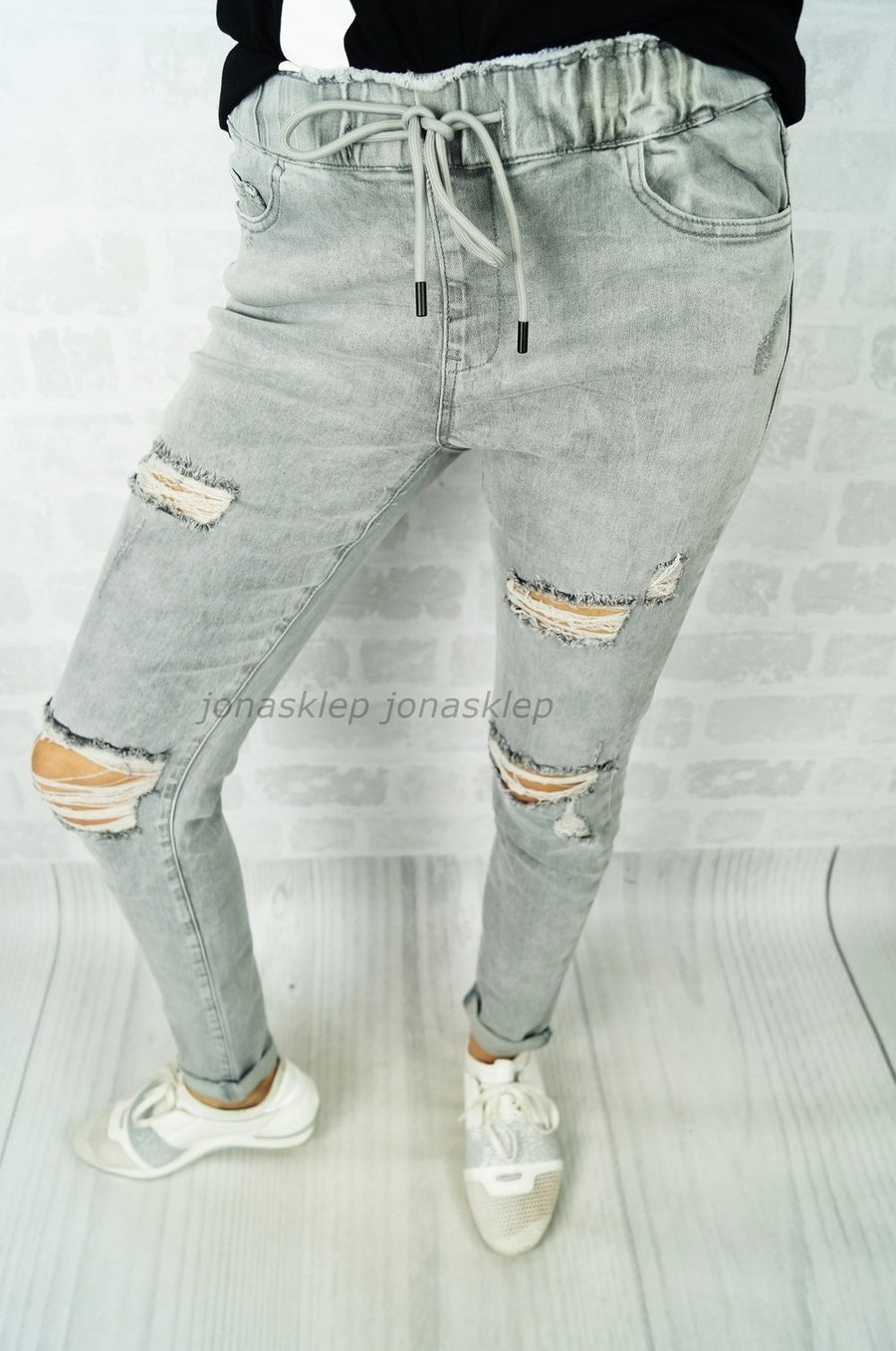 Baggy jeans joggery GUMKA NEED gray holes