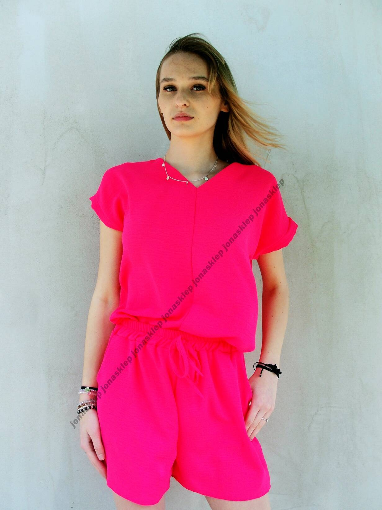 Luźny zestaw neon PINK koszulka+szorty