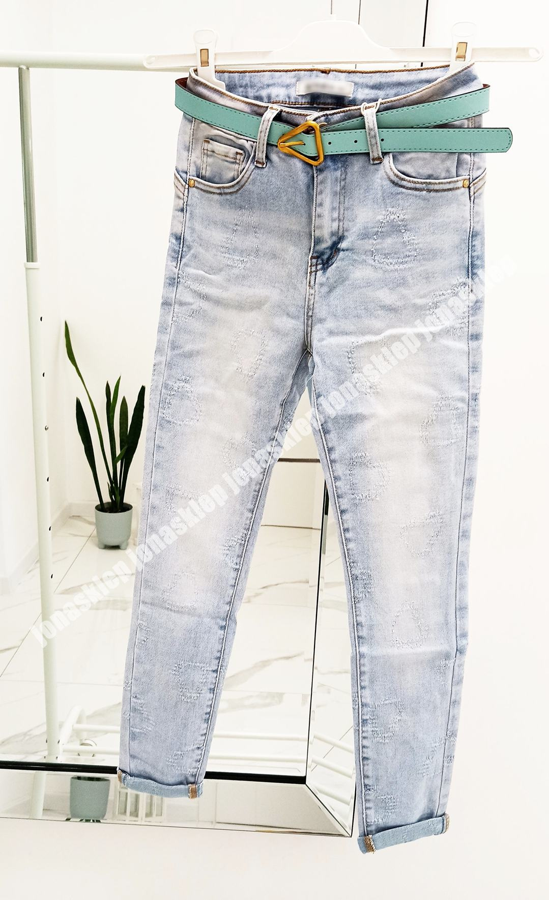 Jeansy damskie PUSH UP casual jasne PRINT