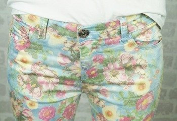 Pastelove rurki w kwiaty