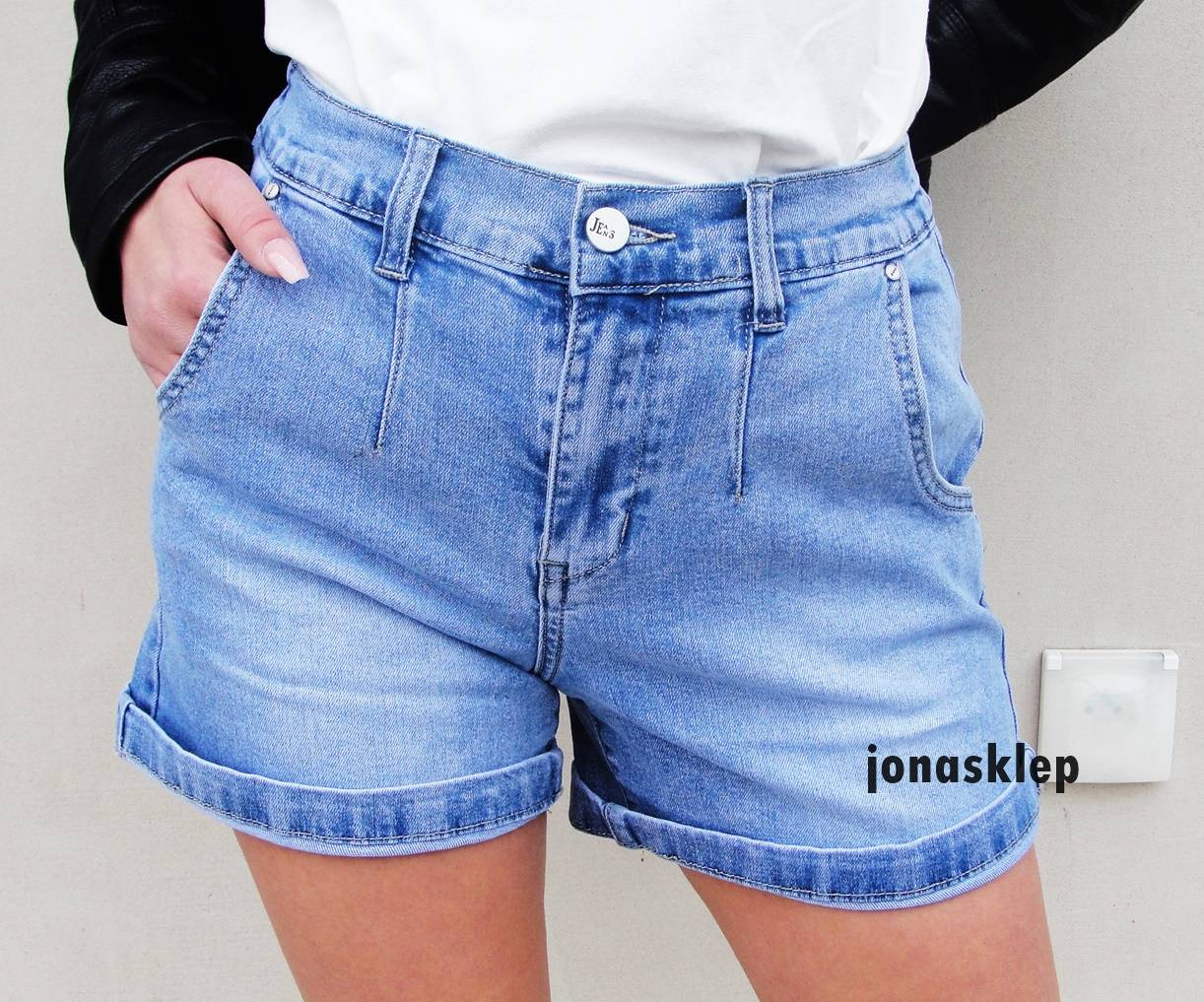 SZORTY hot zaszewki luźne Gumka