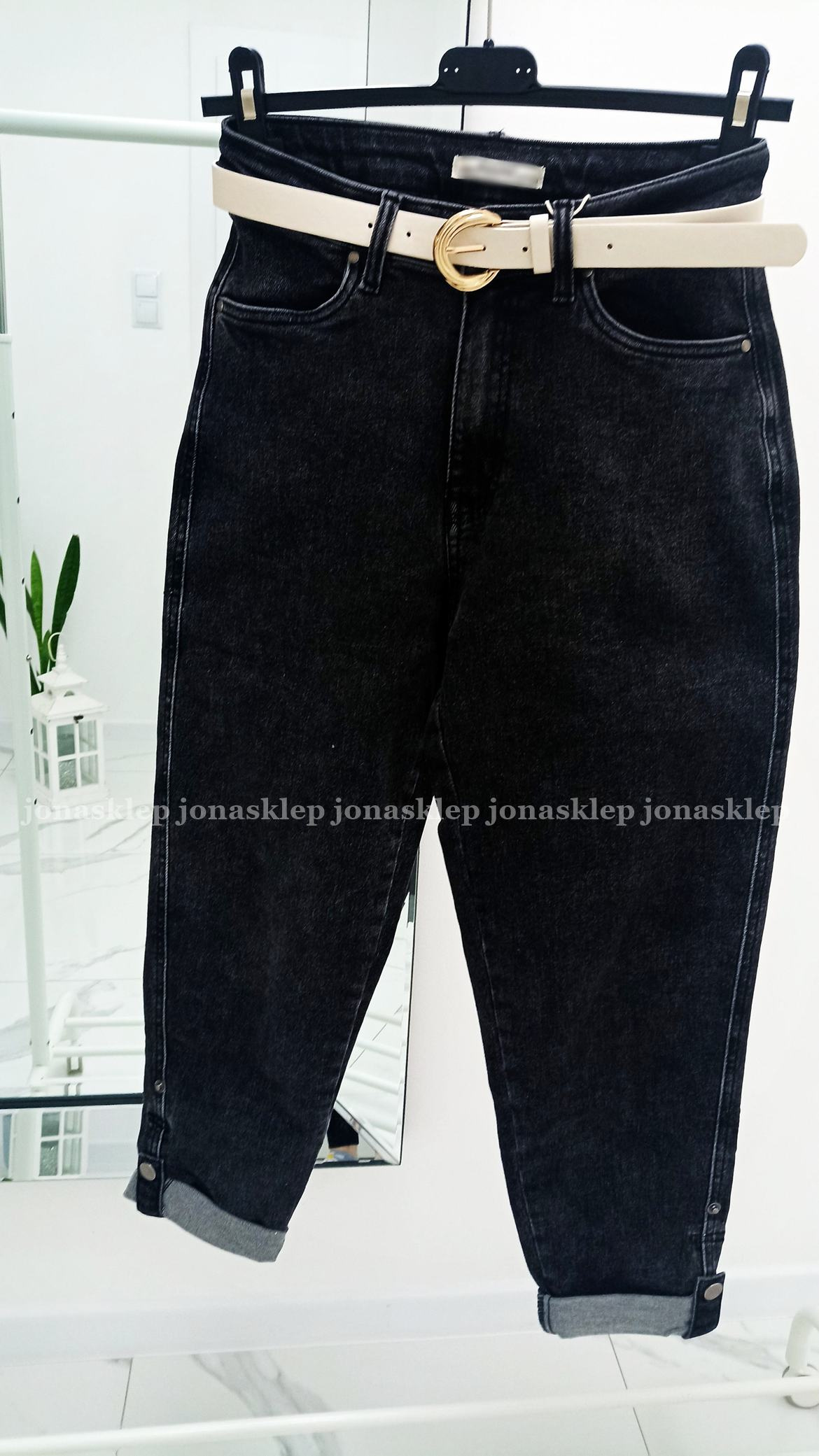 Czarne spodnie ballon z guzikami ZASZEWKI luźne jeansy damskie