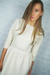 PIKOWANA SUKIENKA STYL BOMBKA cream  SLIM
